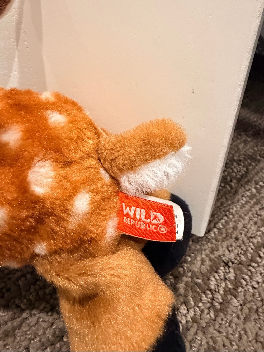 Wild Republic Hug'Ems Fawn stuffed plush toy- brown spotted body. 7” - Picture 2 of 4